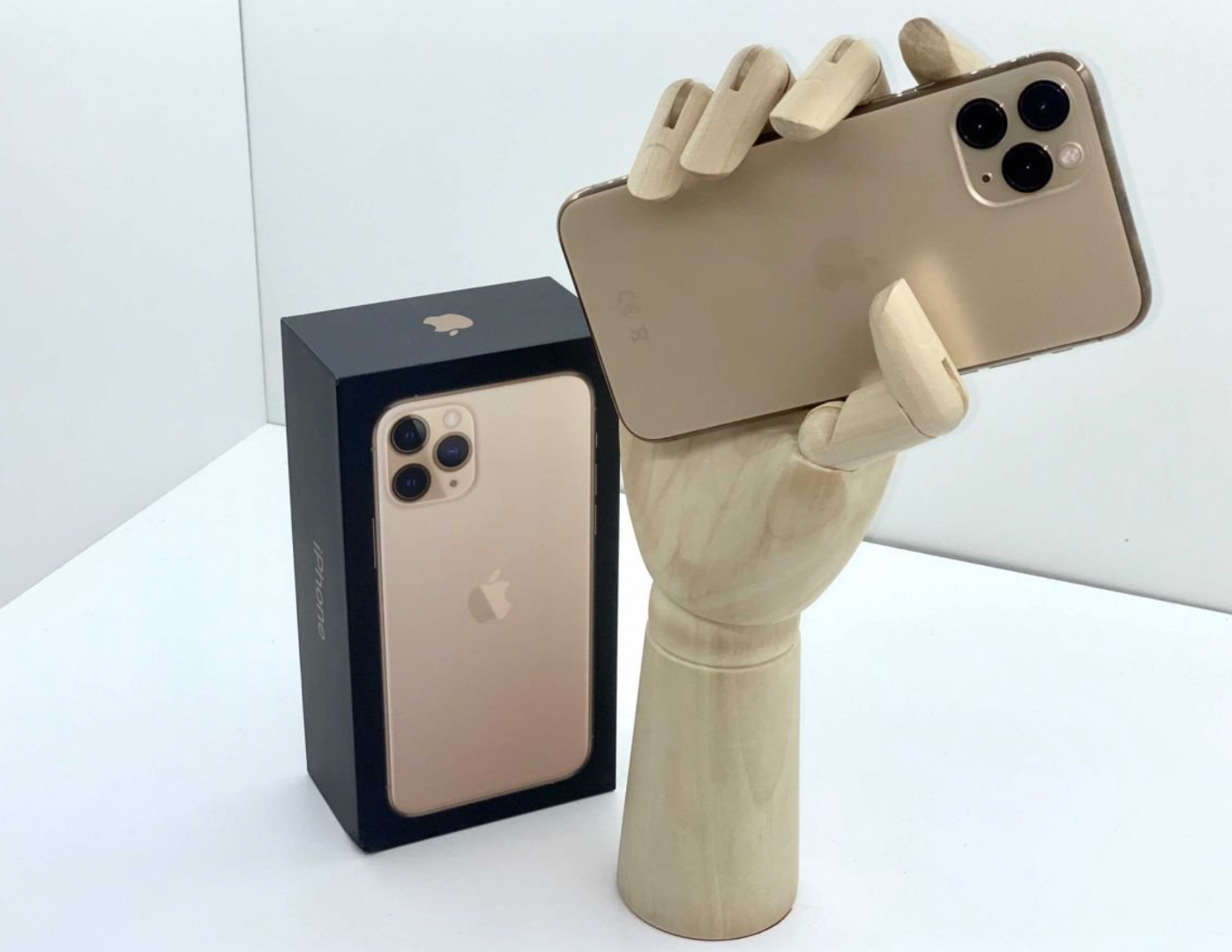 Купить БУ APPLE IPHONE 11 PRO 256GB GOLD в каталоге интернет магазина  59Sale.ru в Перми по выгодной цене с доставкой, отзывы, фотографии - Пермь  | New & Used